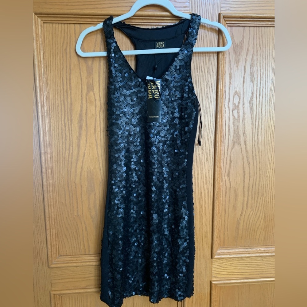 NWT Vero Moda super stretchy sequined dress